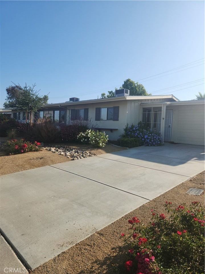 28500 Pebble Beach Dr - Photo 2 of 21