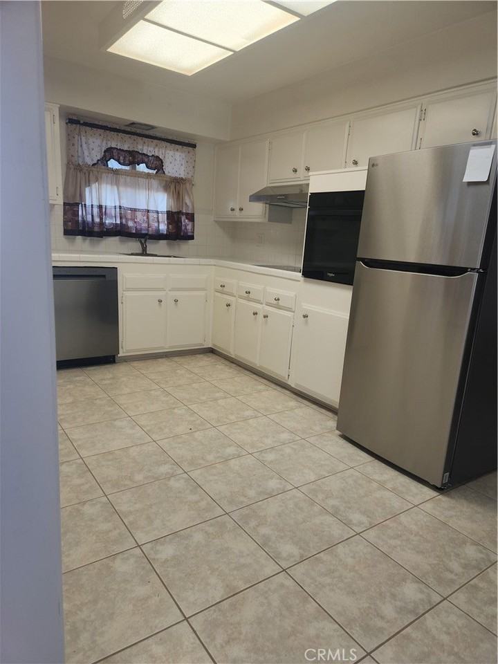 28500 Pebble Beach Dr - Photo 4 of 21