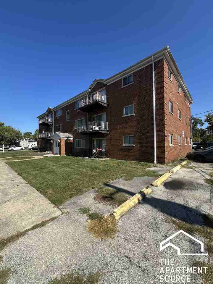 1653 Oakwood Ave #2C - Photo 7 of 8