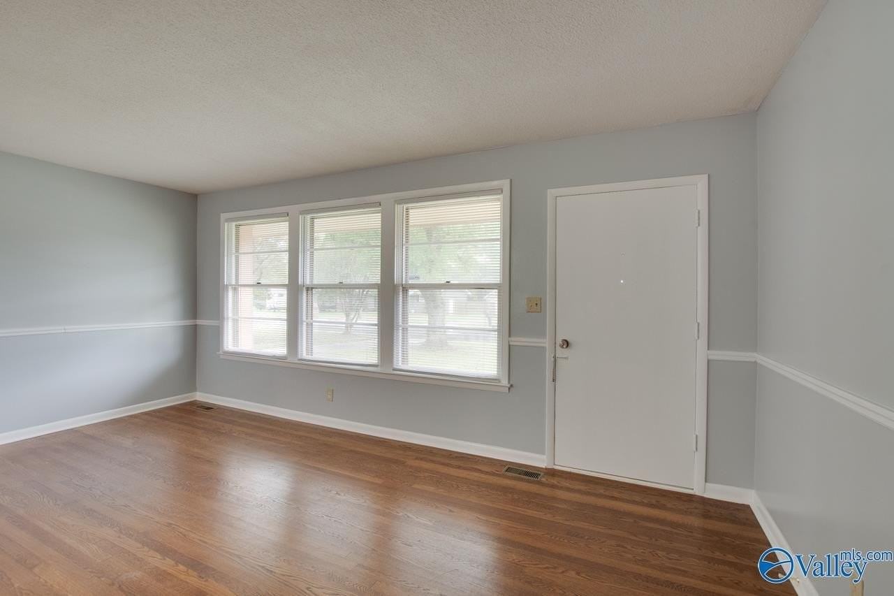 4108 Lakeview Dr Nw - Photo 5 of 27