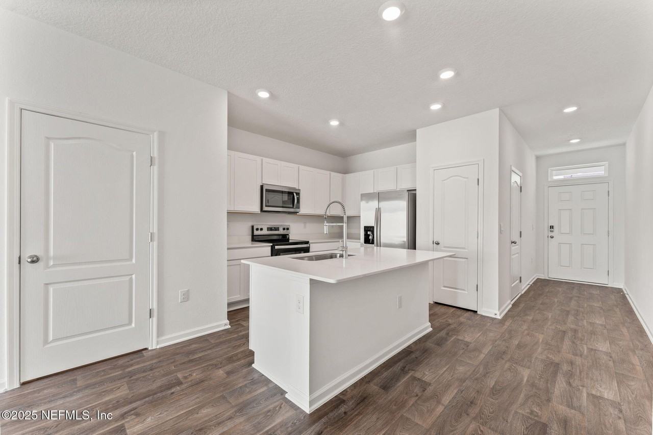 5966 Ortega Lake Dr - Photo 3 of 18