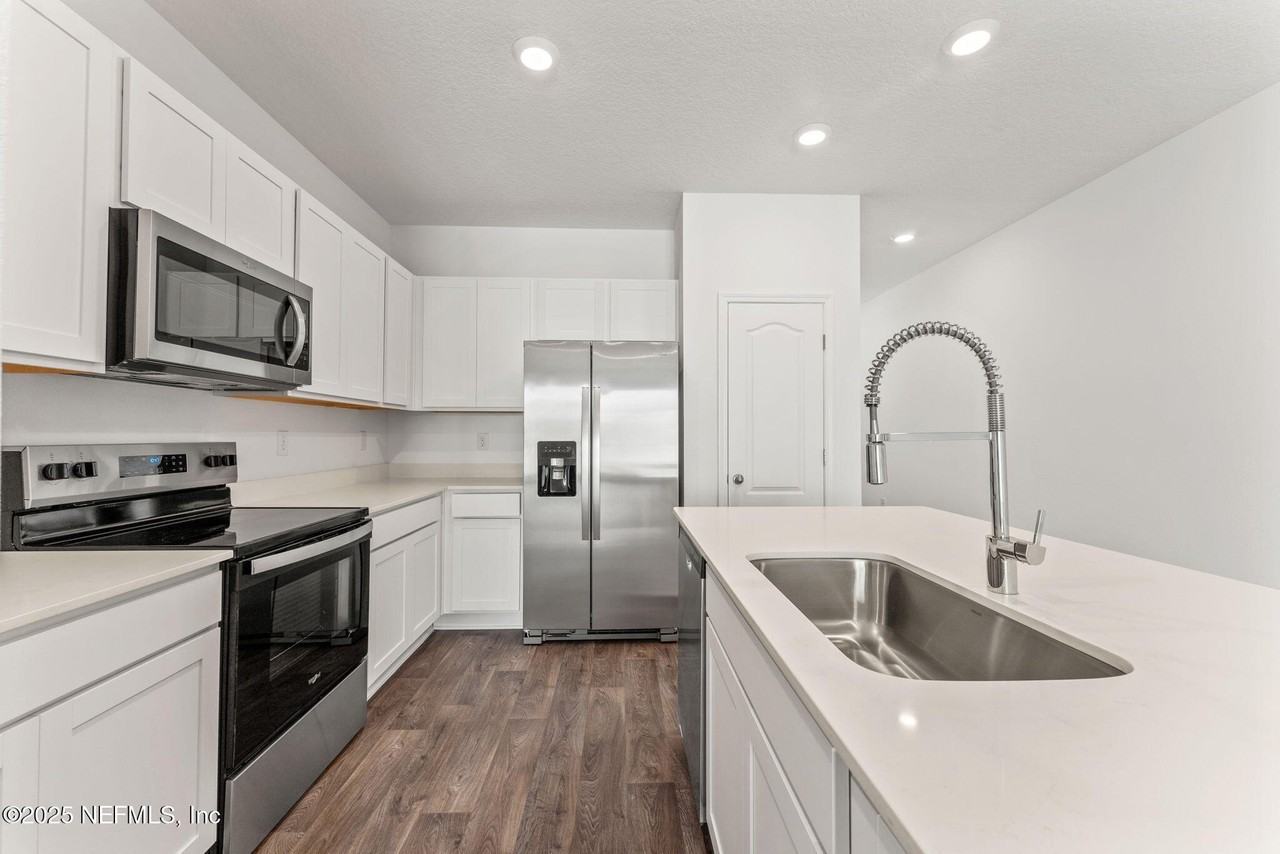 5966 Ortega Lake Dr - Photo 4 of 18