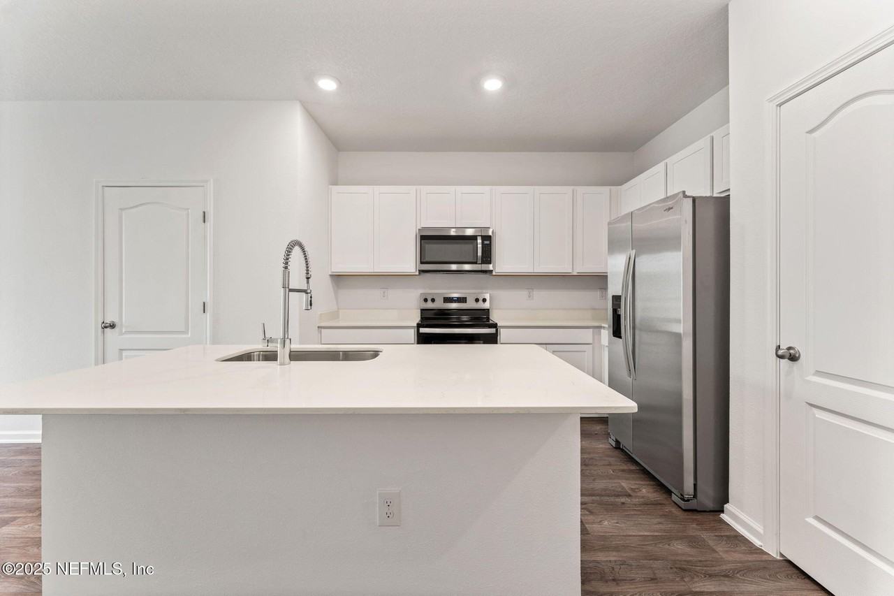 5966 Ortega Lake Dr - Photo 5 of 18