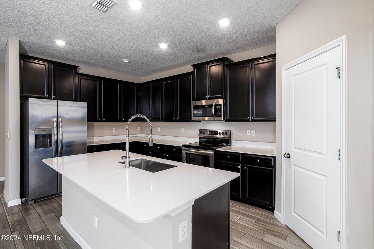 7182 Jemmah Ln - Photo 6 of 16