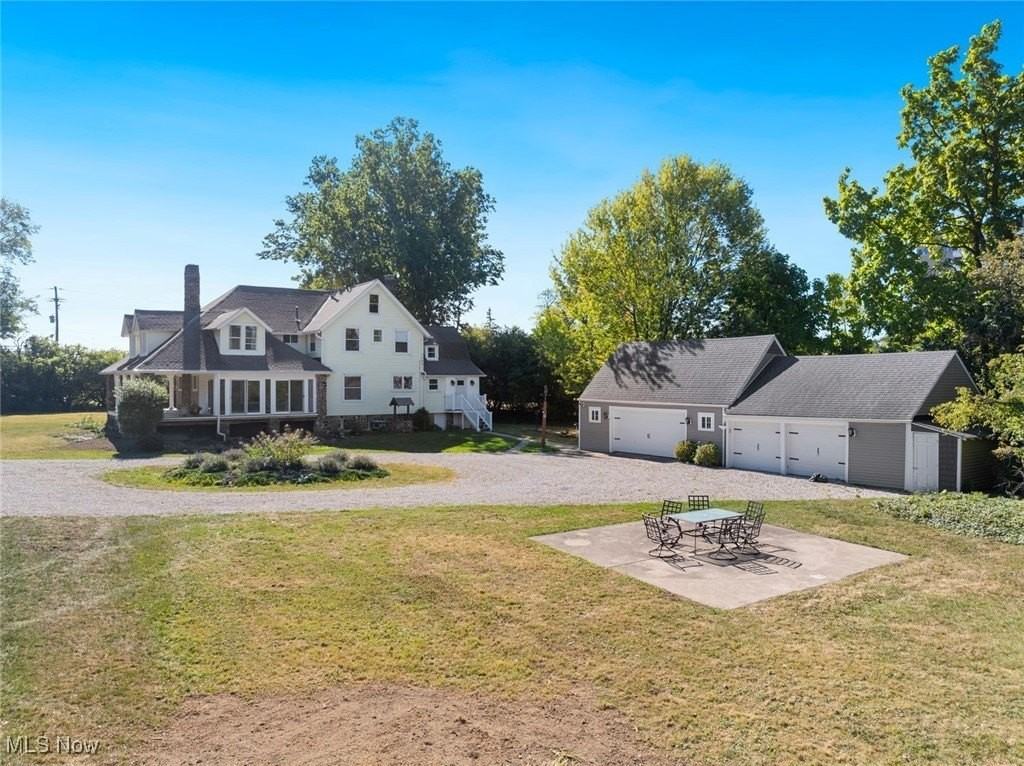 31103 Lake Shore Blvd - Photo 2 of 50