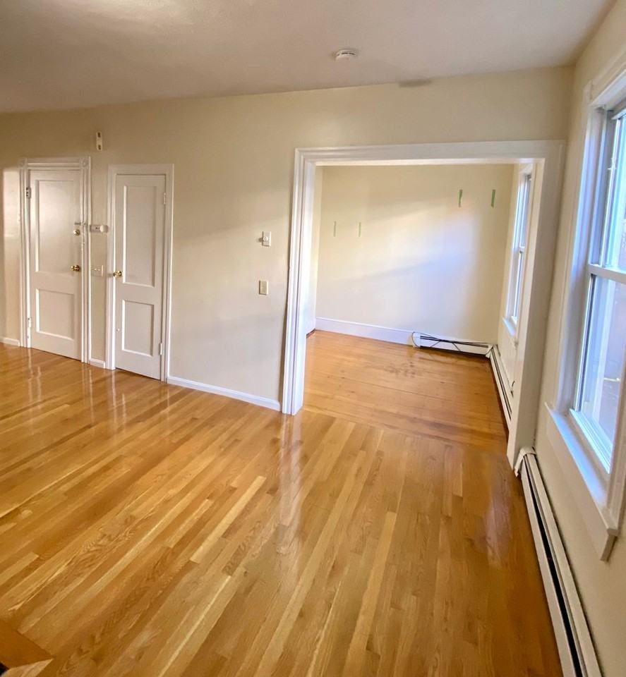 287 Chelsea St #1 - Photo 4 of 8