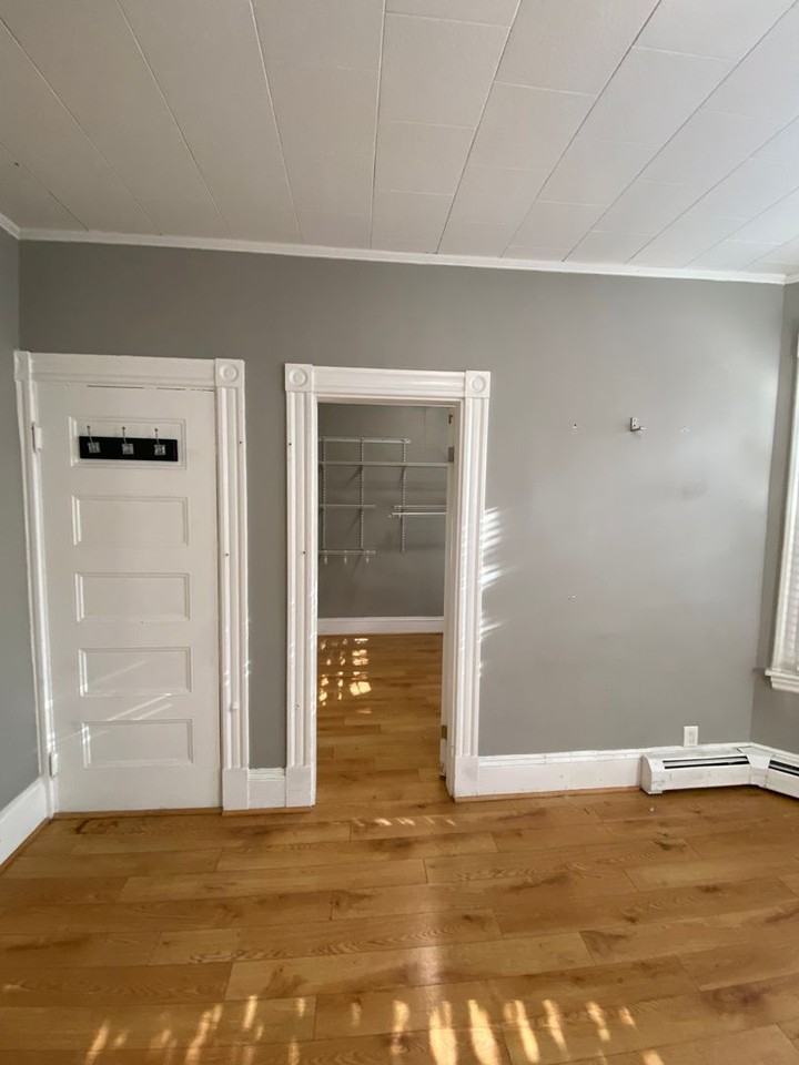 287 Chelsea St #1 - Photo 5 of 8