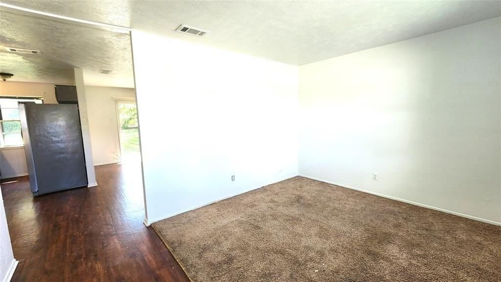 520 Sweetbriar Dr - Photo 2 of 22