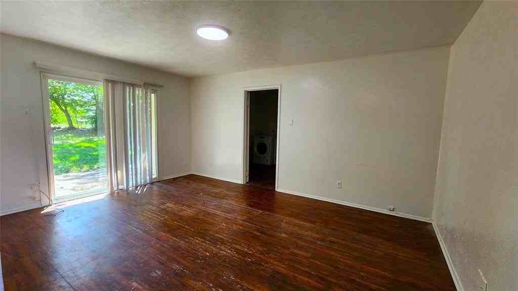 520 Sweetbriar Dr - Photo 3 of 22