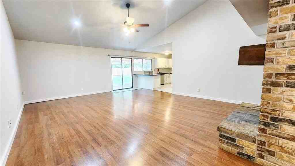 3905 Windflower Ln - Photo 6 of 32