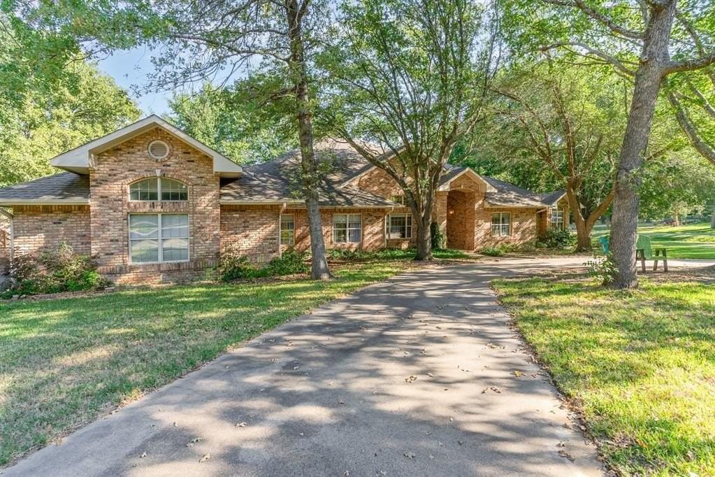 355 Beachside Dr - Photo 4 of 39