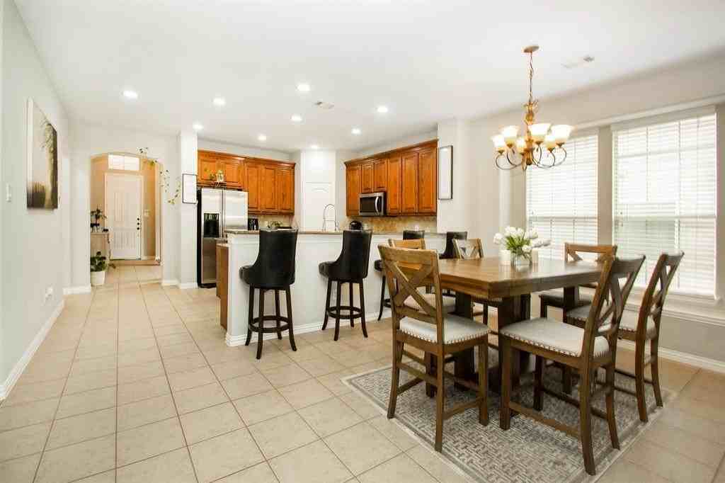 7912 Texian Trl - Photo 6 of 21