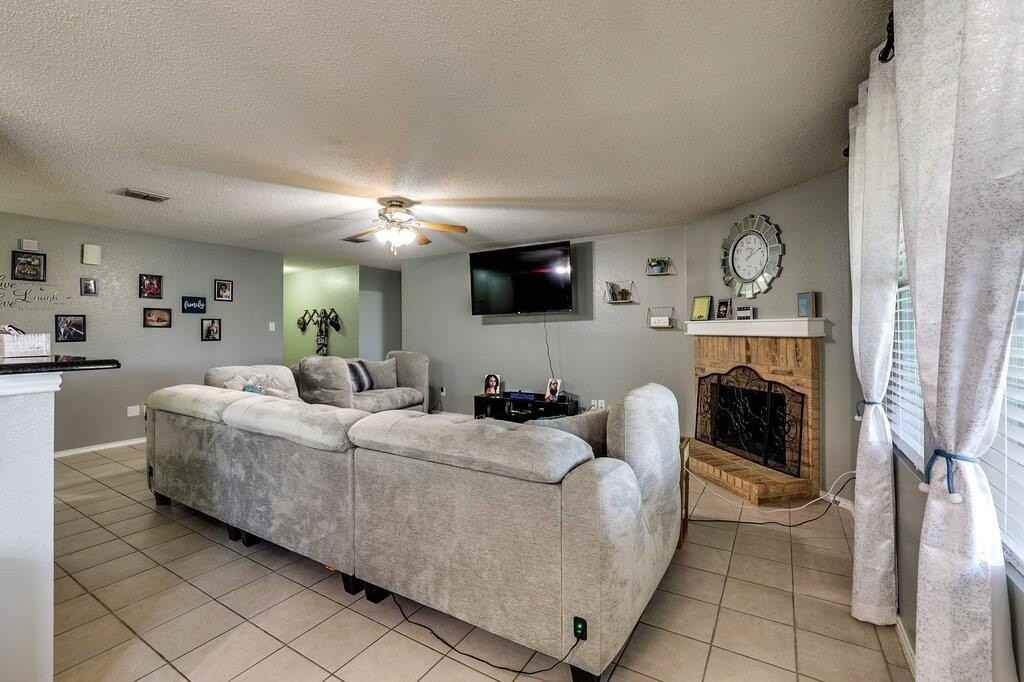 3452 Quannah Dr - Photo 4 of 29