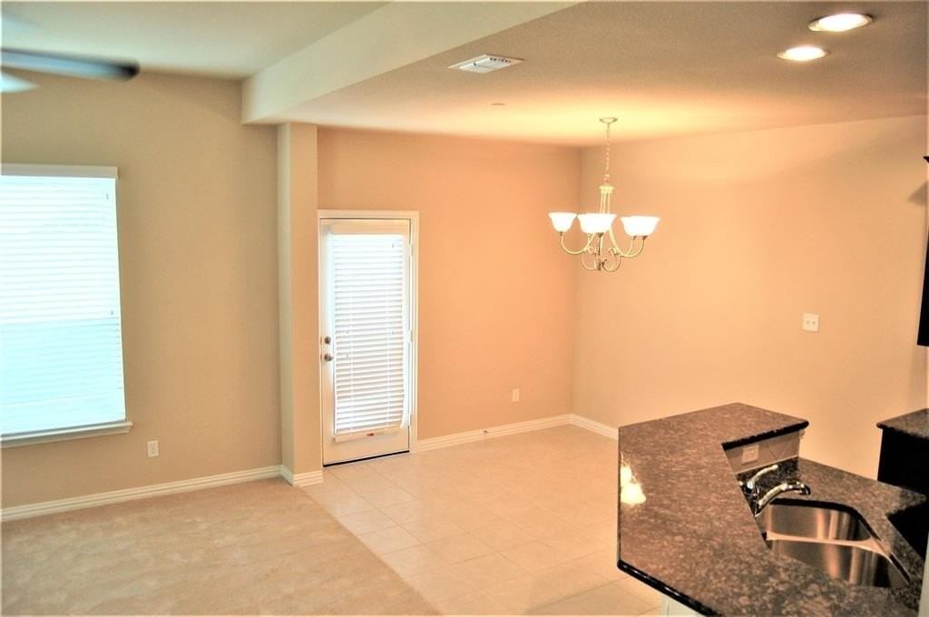 142 Barrington Ln - Photo 3 of 31