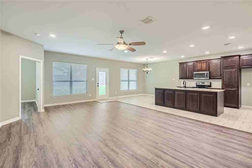 204 W Patton Ave - Photo 4 of 17