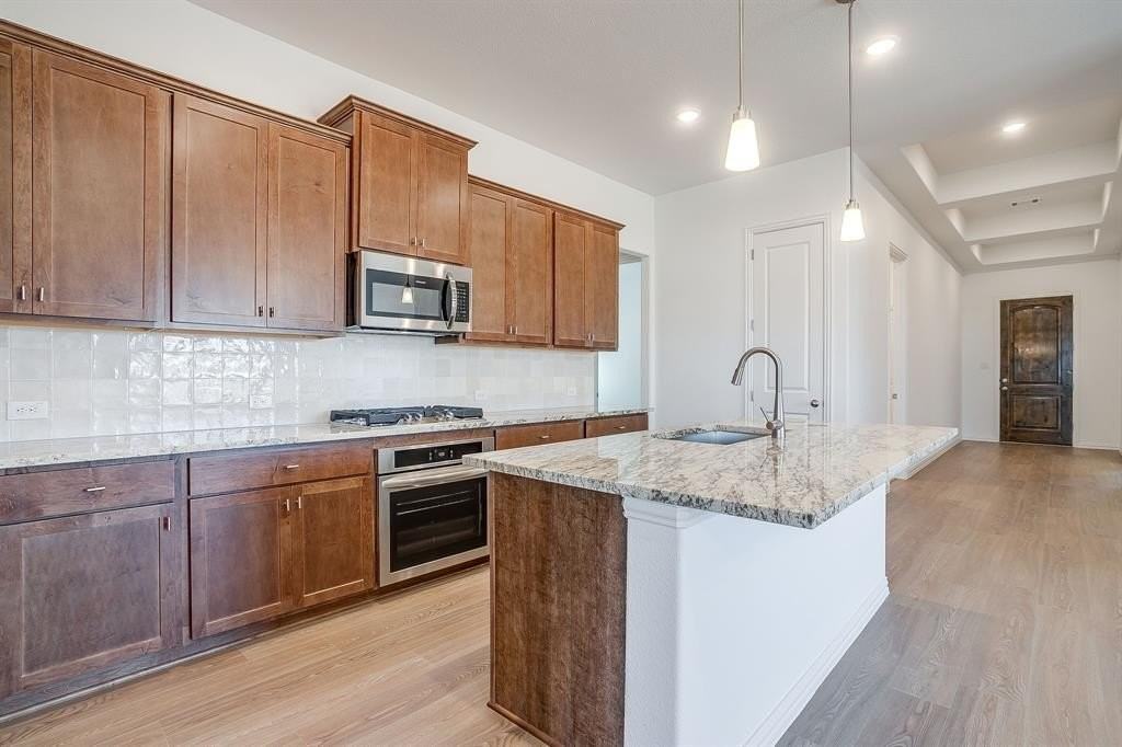 909 Schuberts Road - Photo 4 of 33