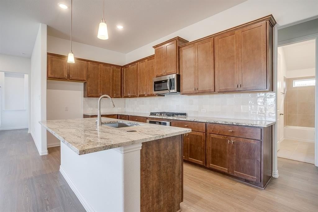 909 Schuberts Road - Photo 5 of 33