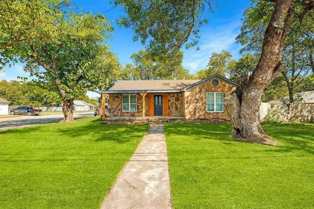 322 Ne 29th St - Photo 2 of 20