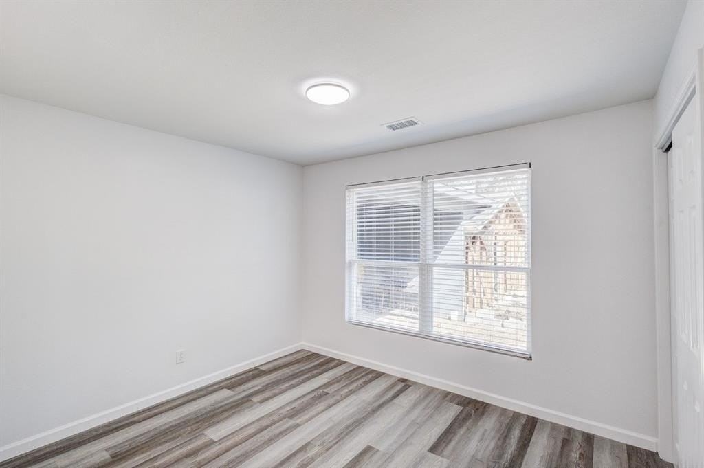 322 Ne 29th St - Photo 7 of 20