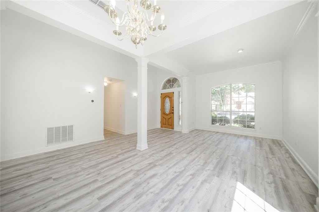 4824 Holly Berry Dr - Photo 5 of 32