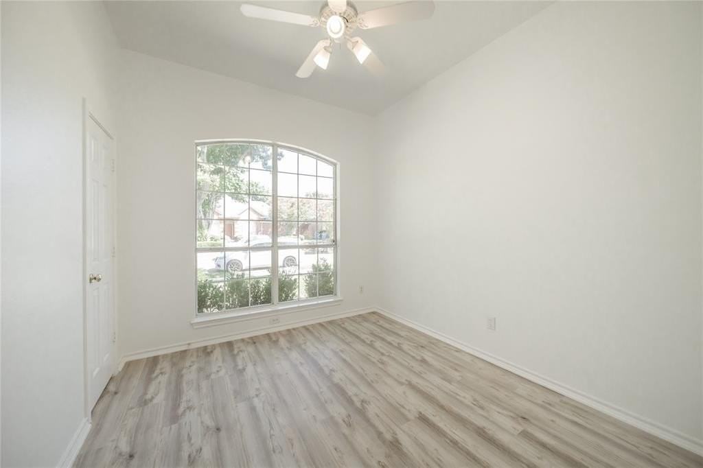 4824 Holly Berry Dr - Photo 6 of 32