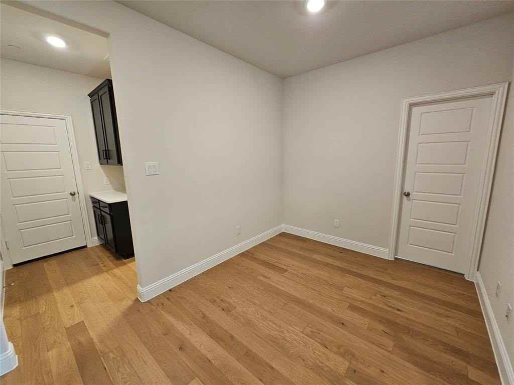 360 Greenhouse Dr - Photo 6 of 40