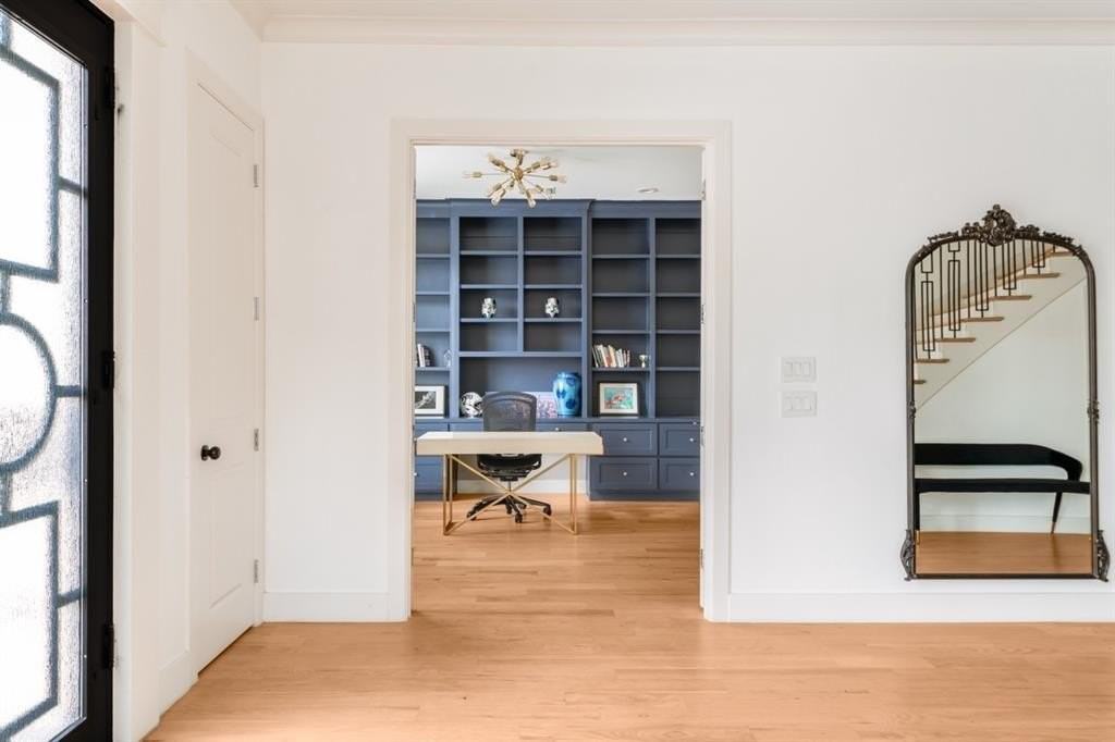 4085 Amherst Ave - Photo 4 of 27