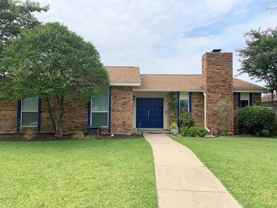 1209 Crestwood Ct - Photo 1 of 1