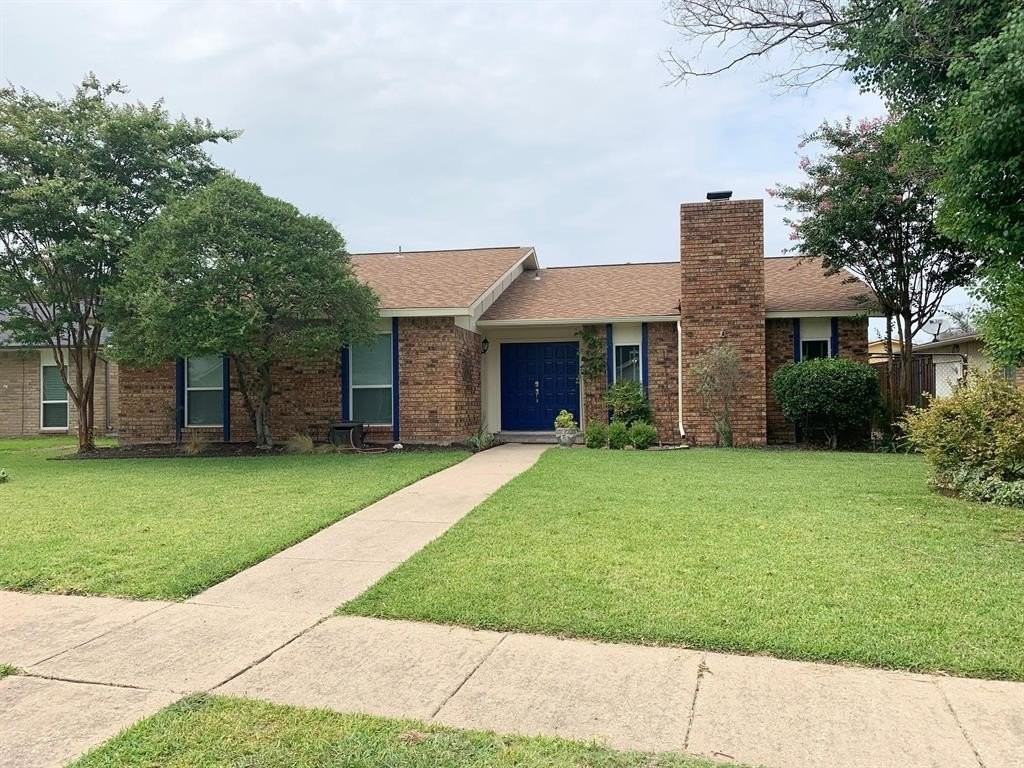 1209 Crestwood Ct - Photo 2 of 25