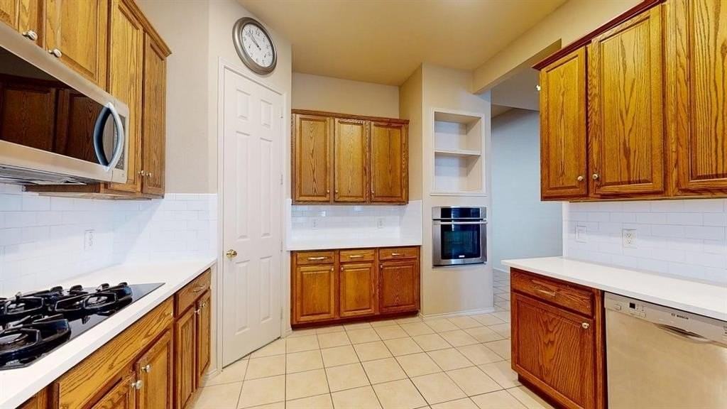 1910 Wickersham Ln - Photo 3 of 38