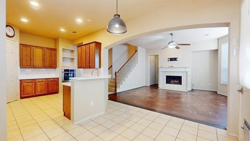 1910 Wickersham Ln - Photo 4 of 38