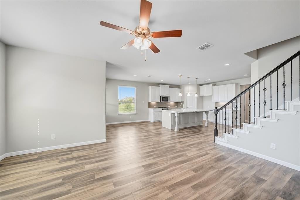 2445 Rooster Ln - Photo 5 of 27