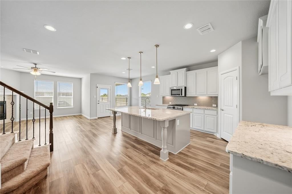 2445 Rooster Ln - Photo 7 of 27