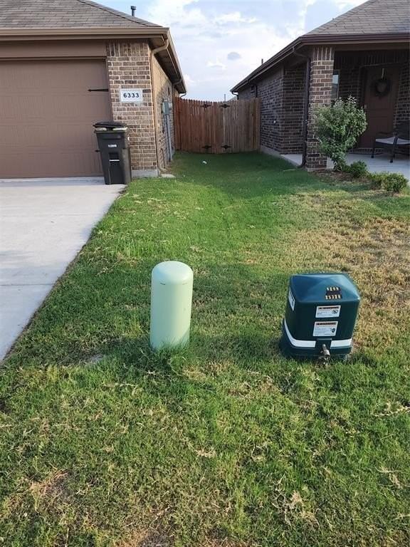 6333 Porthole Ln - Photo 3 of 40