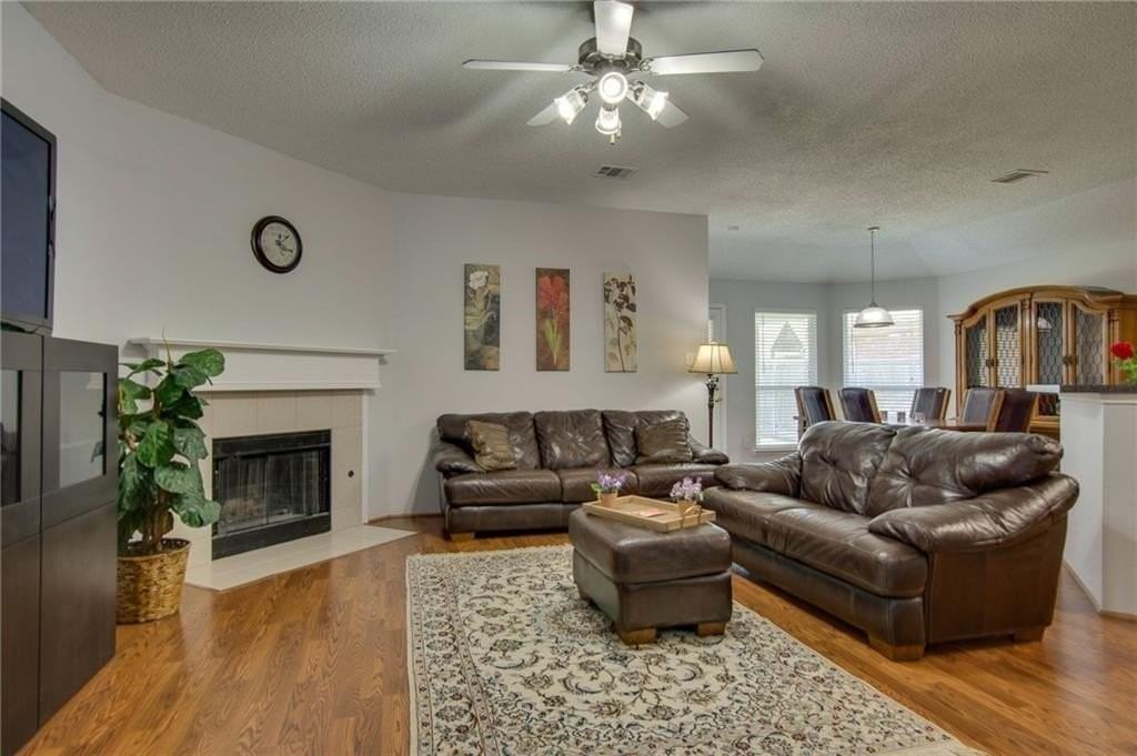 9928 Carter Drive - Photo 2 of 19