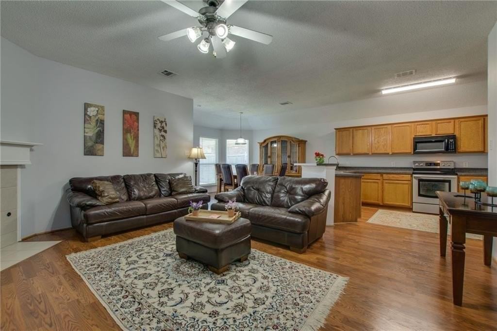 9928 Carter Drive - Photo 5 of 19