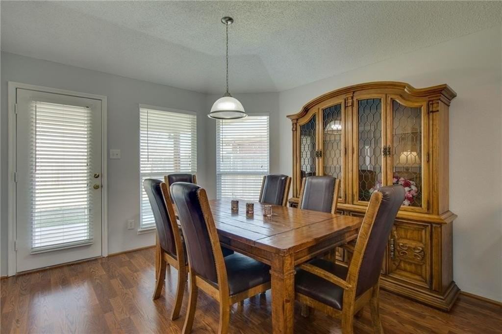 9928 Carter Drive - Photo 6 of 19