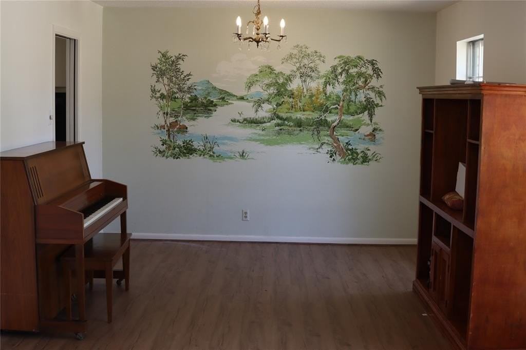 3205 Pin Oak Dr - Photo 5 of 30