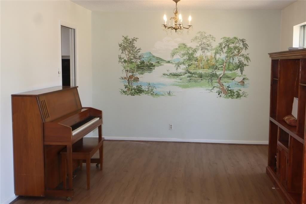 3205 Pin Oak Dr - Photo 6 of 30