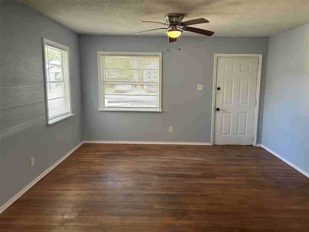 640 Joyce Dr - Photo 2 of 10