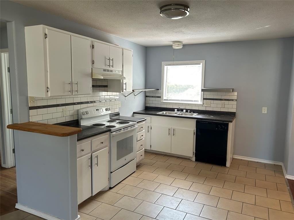 640 Joyce Dr - Photo 3 of 10