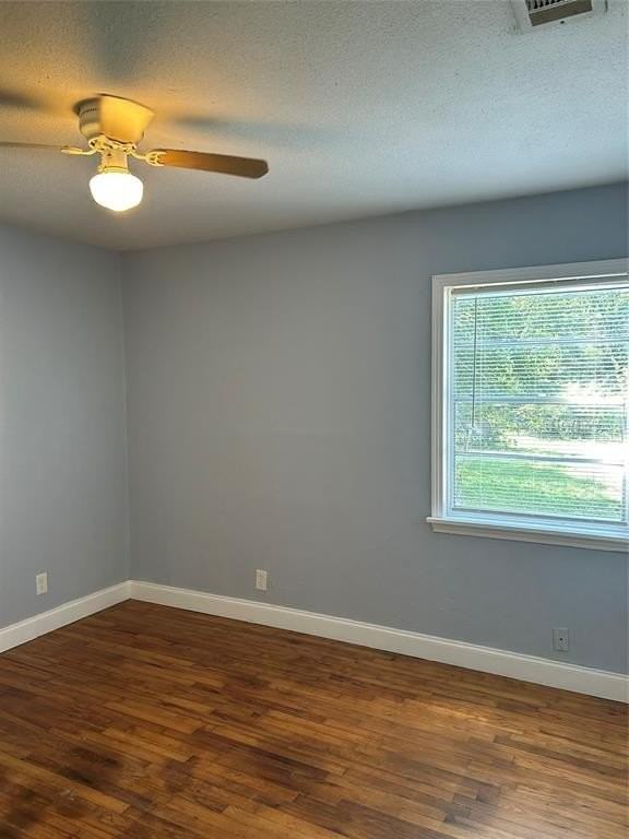 640 Joyce Dr - Photo 5 of 10