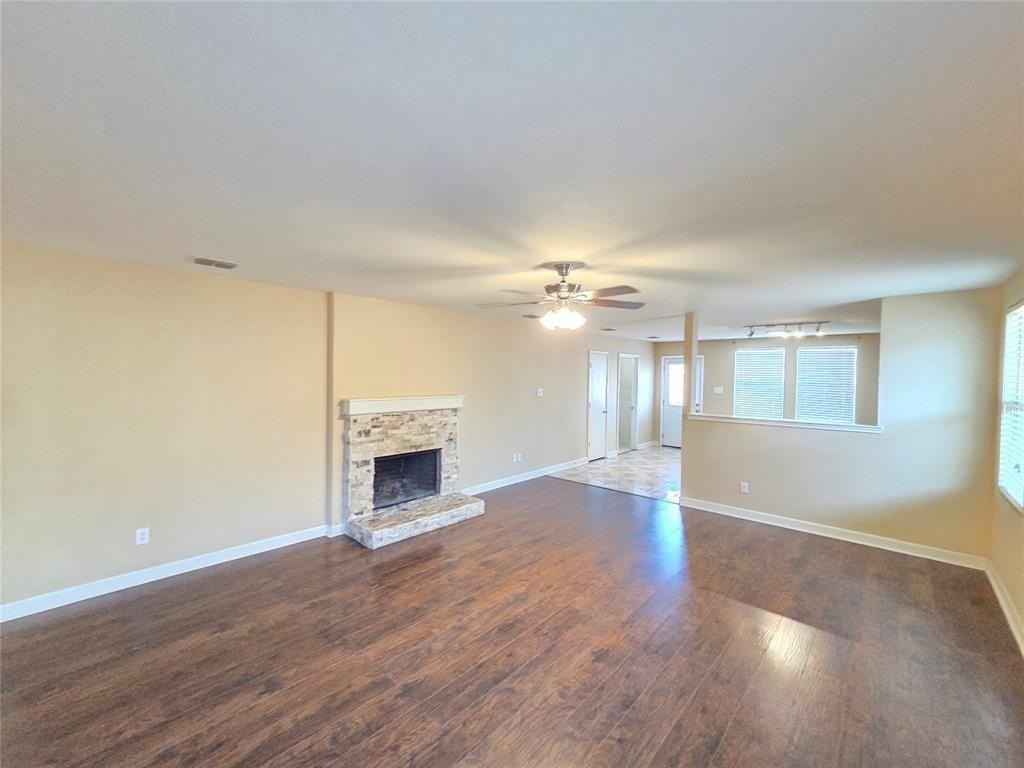 8409 Cotton Valley Ln - Photo 7 of 40