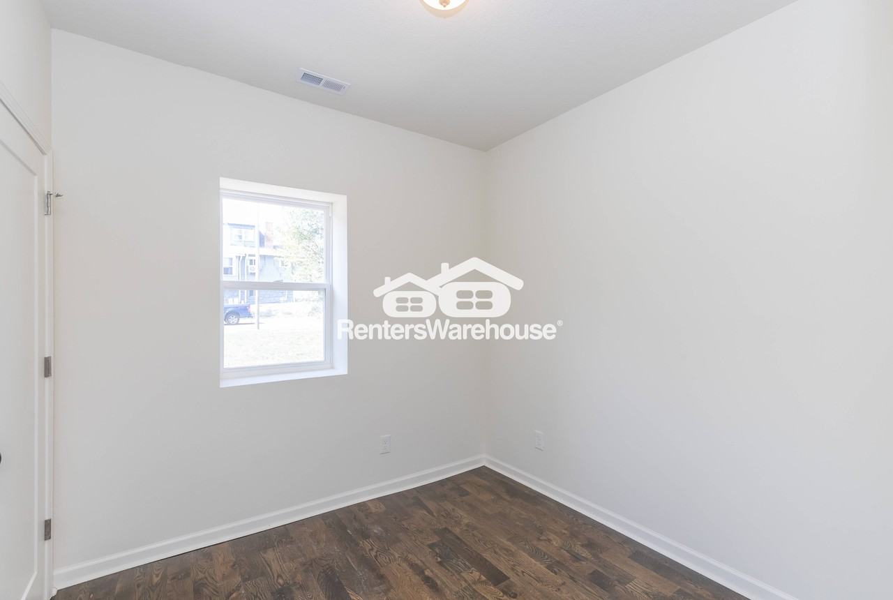 2305 E 37th St Unit 3e - Photo 7 of 23