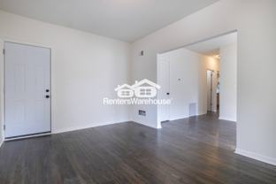 2305 E 37th St Unit 3w - Photo 1 of 1