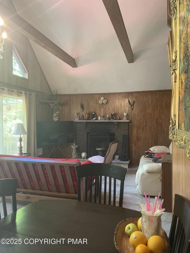 2112 Eagle Path - Photo 3 of 14