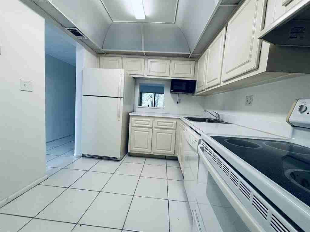 7925 Fairview Drive #208 - Photo 4 of 13