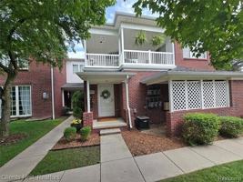 featured image of 6797 Boulder Pointe Dr