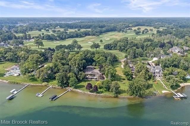 3333 W Shore Dr - Photo 3 of 50