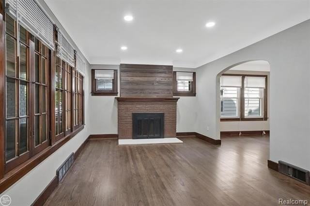 208 W Webster St - Photo 5 of 20